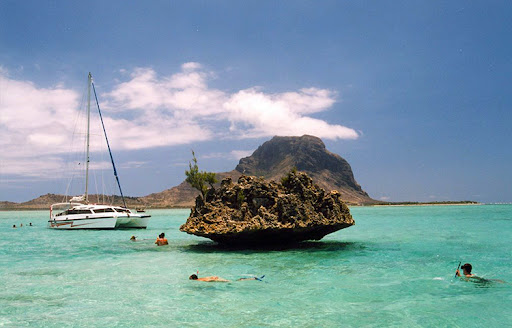 Catamaran Cruise Ile aux Benitier Island mauritius photos